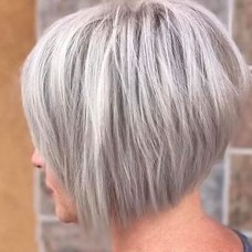 Short Grey Pixie Bob Wigs for White Women Sliver Gray Synthetic Straight Hair Repalcement Wig