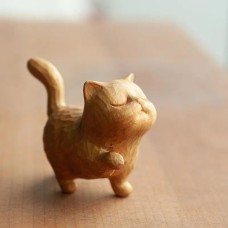 1pc Boxwood Carving Cat With Modern Childlike, Cute And Simple, Arrogant And Wealthy Little Cat Handle, Play With Animal Ornaments On The Go, Home Decor